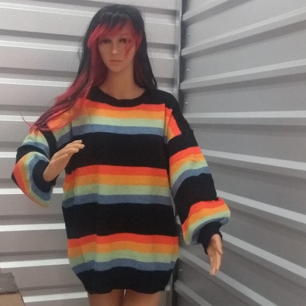 SWEATER